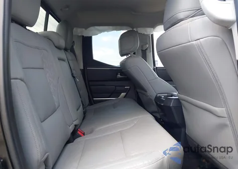 2024 Toyota Tundra Sr5 4Wd z USA, uszkodzony, nr VIN 5TFLA5DA5RX163743